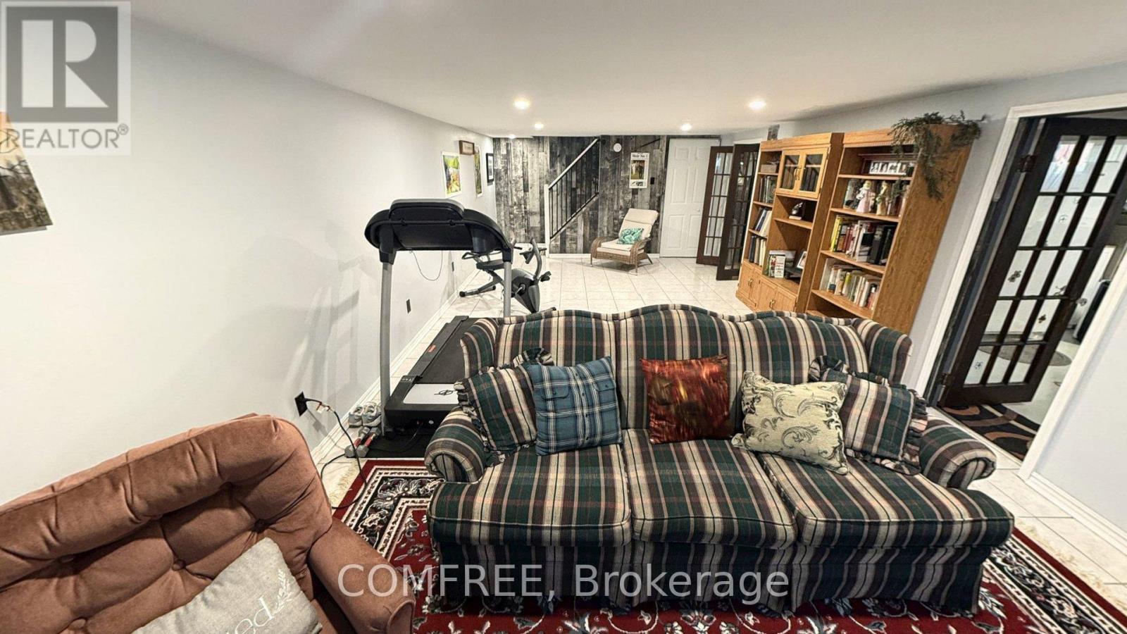 4088 FLORENCE AVENUE - 24