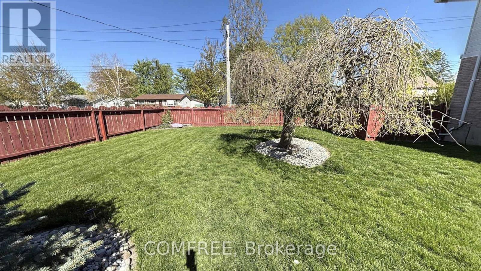4088 FLORENCE AVENUE - 32