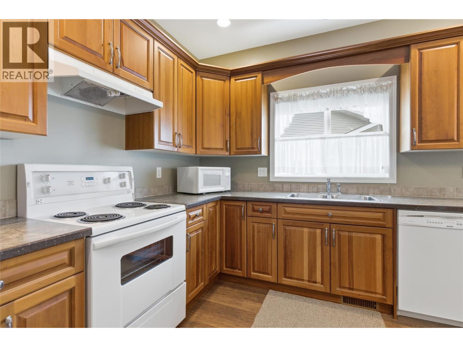 1661 Woodburn Drive - 10