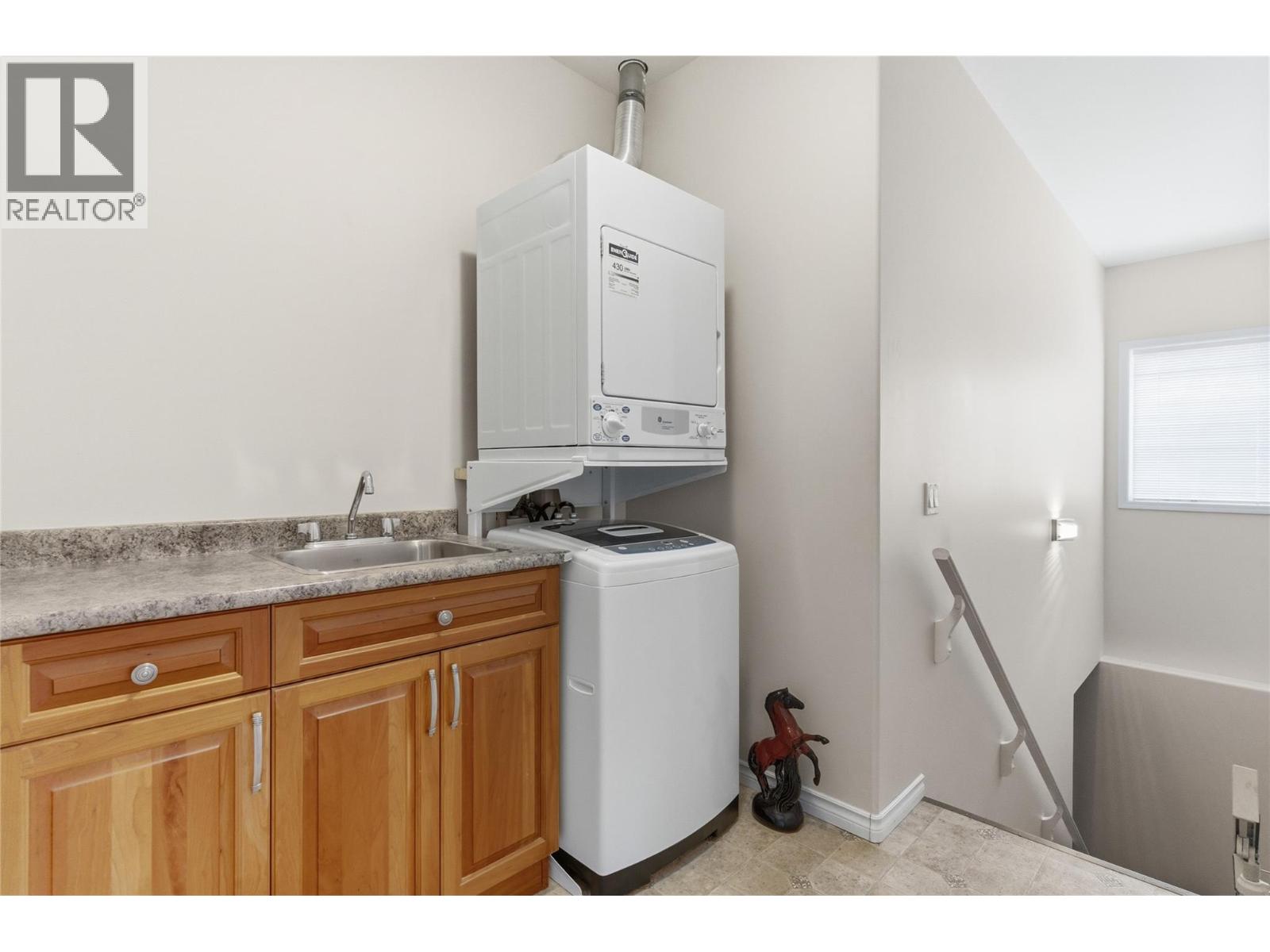 1661 Woodburn Drive - 5