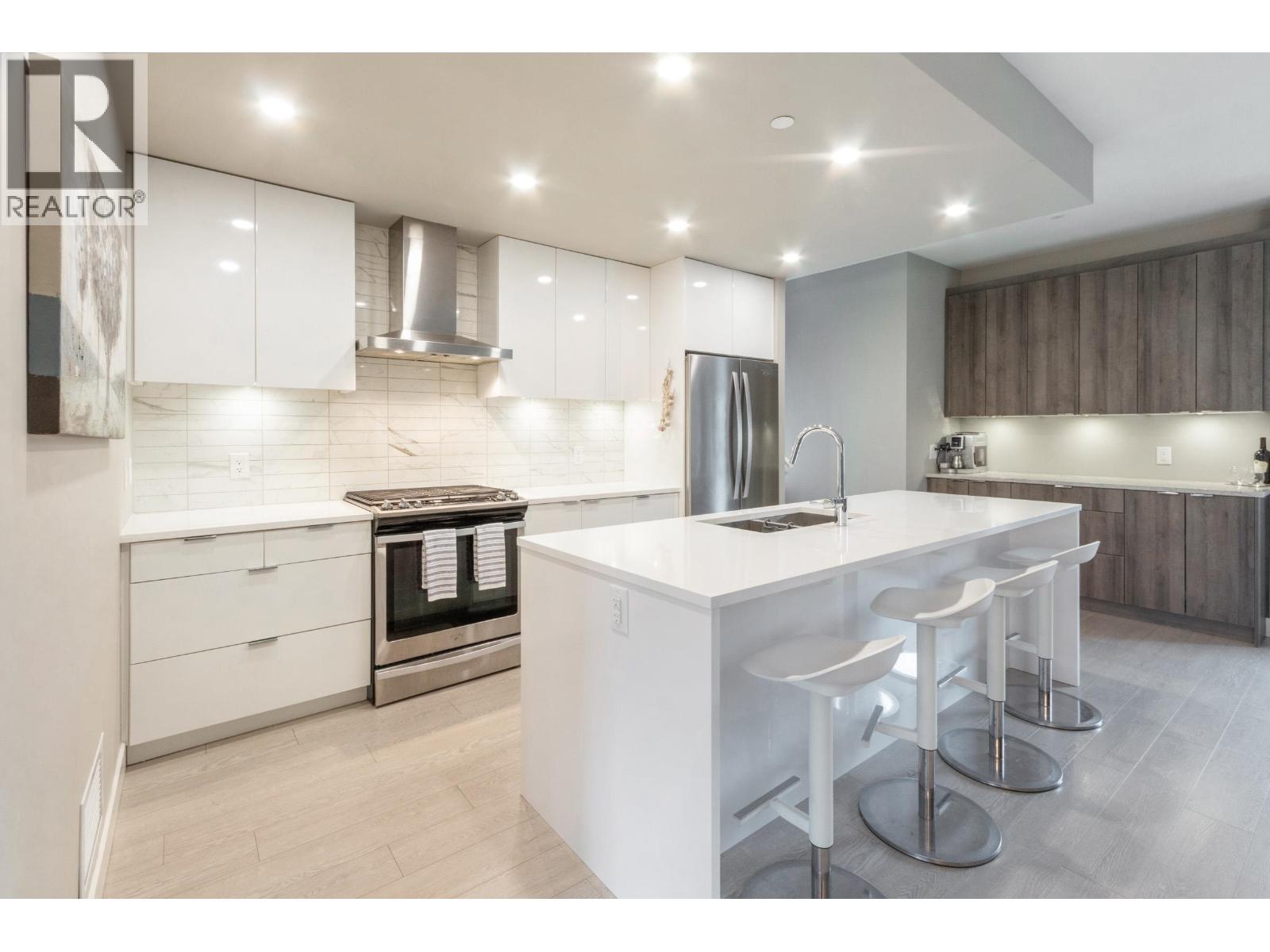 32 3595 SALAL DRIVE, North Vancouver