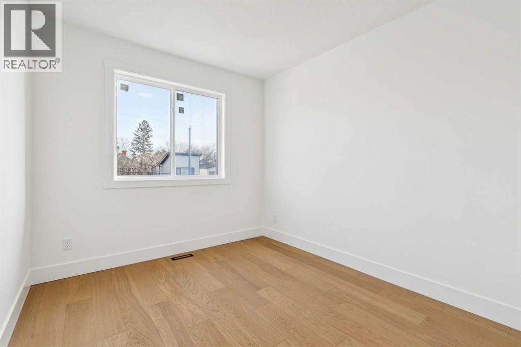 2426 27 Street SW - 22