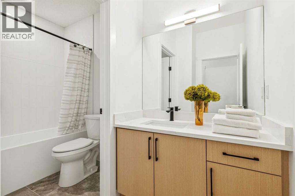 2426 27 Street SW - 29