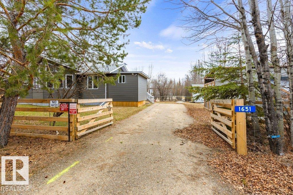 1651 LAKEVIEW LN - photo 2