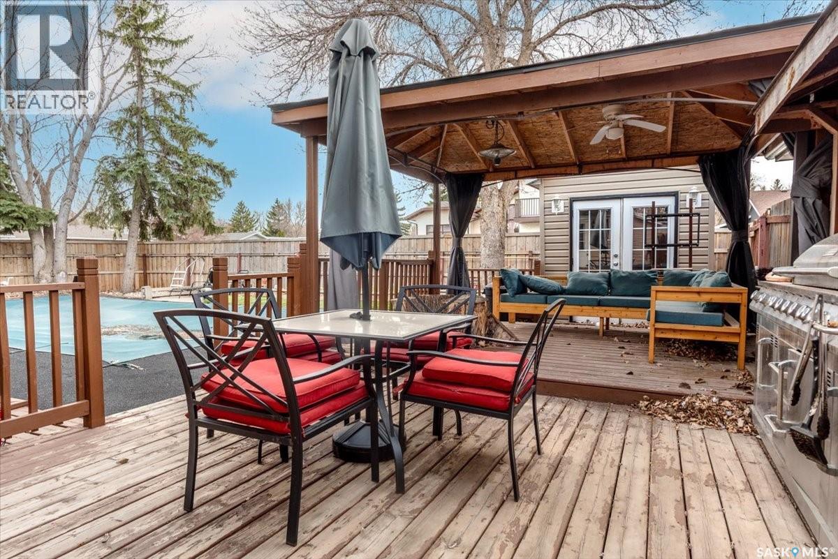 182 Lincoln DRIVE - 32