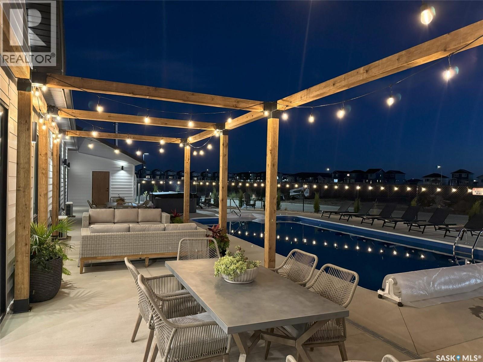 #40 105 Hathway CRESCENT - 3