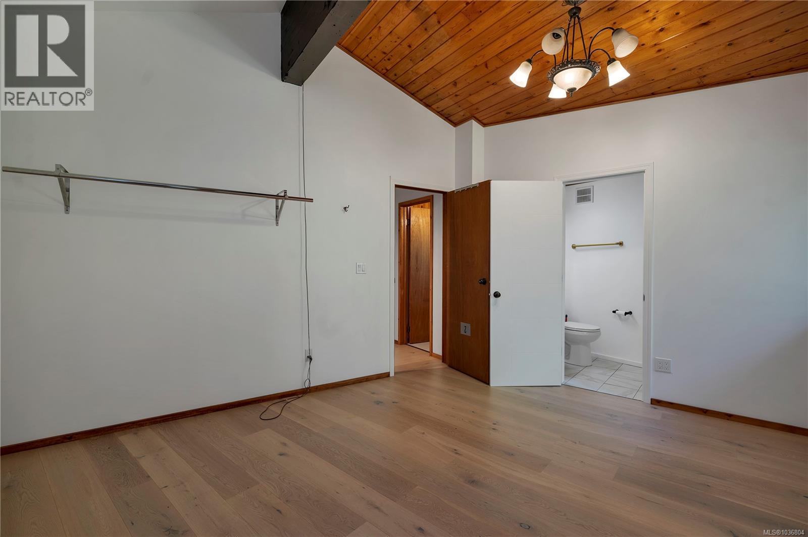 653 Green Rd - 25
