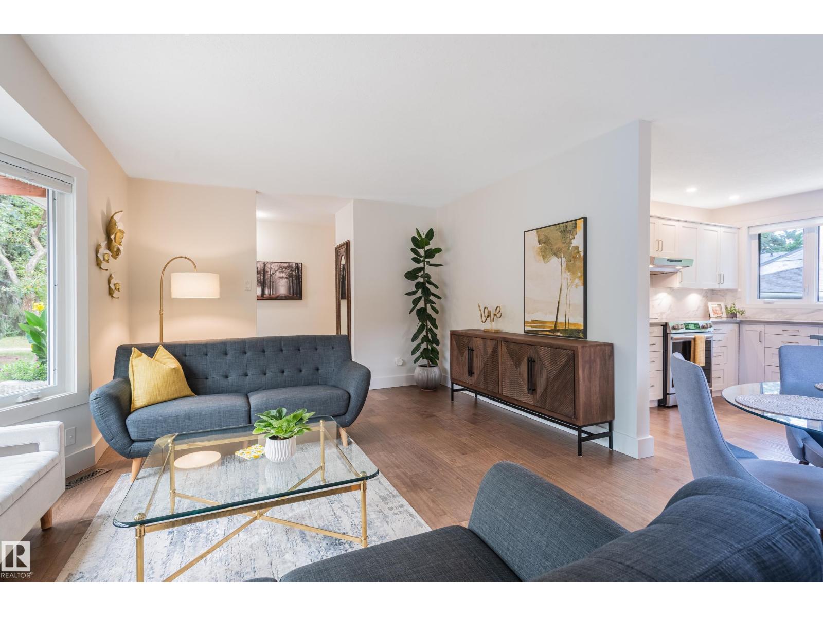 14604 92A AV NW - 10
