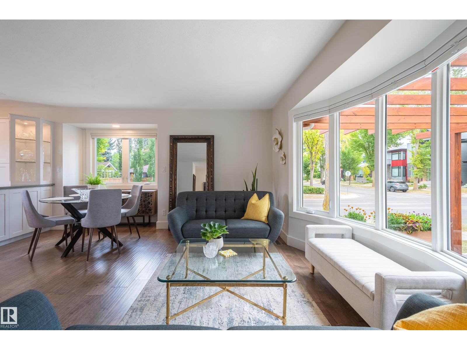 14604 92A AV NW - 11
