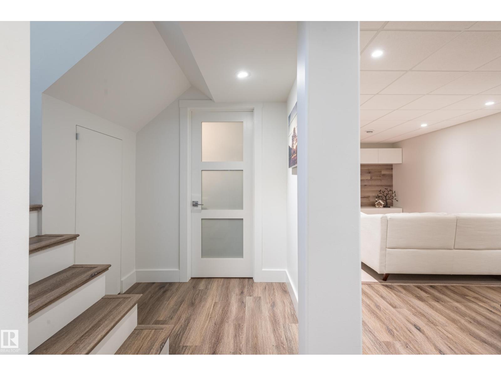 14604 92A AV NW - 39