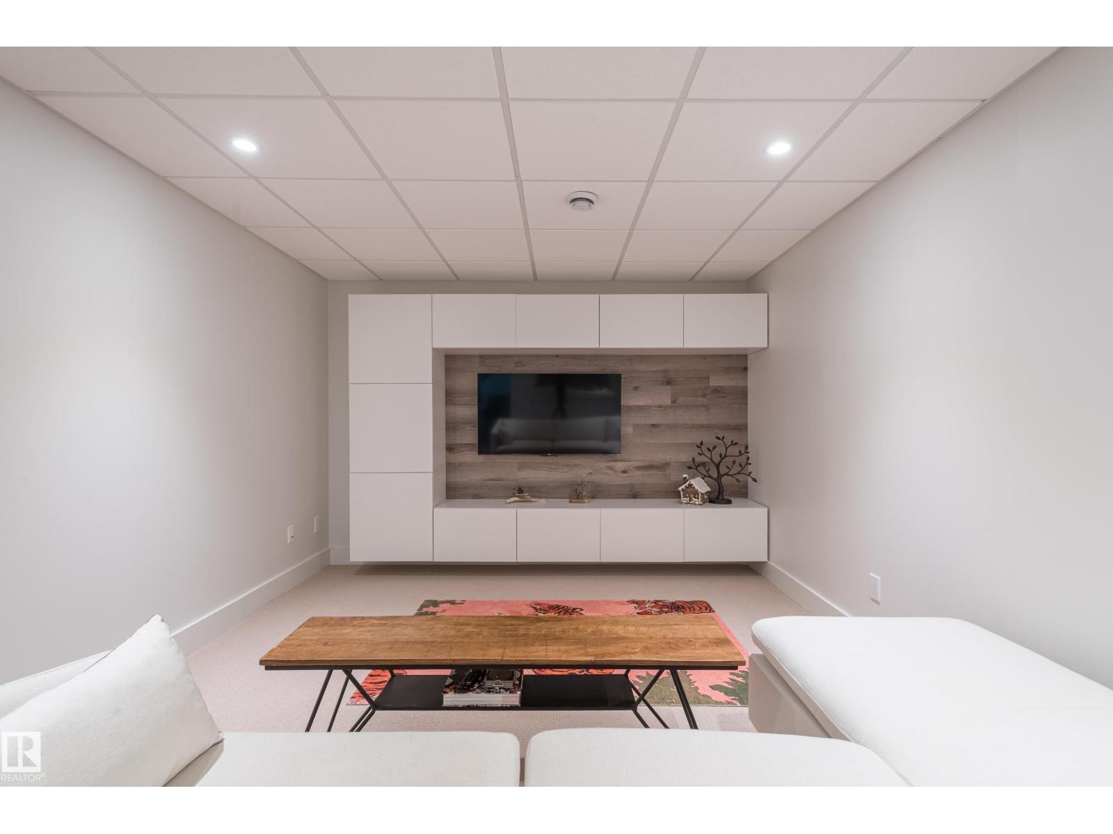 14604 92A AV NW - 41