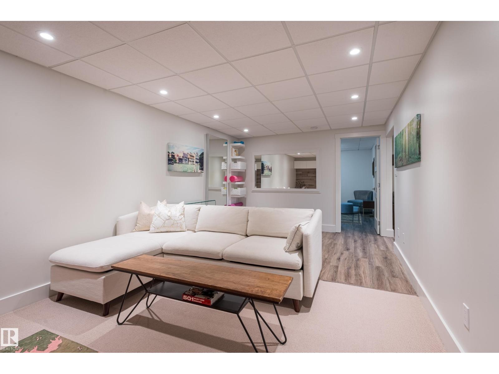 14604 92A AV NW - 42