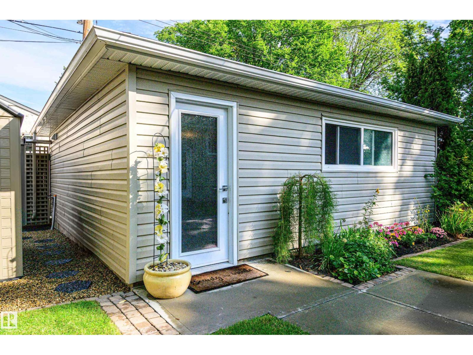 14604 92A AV NW - 59