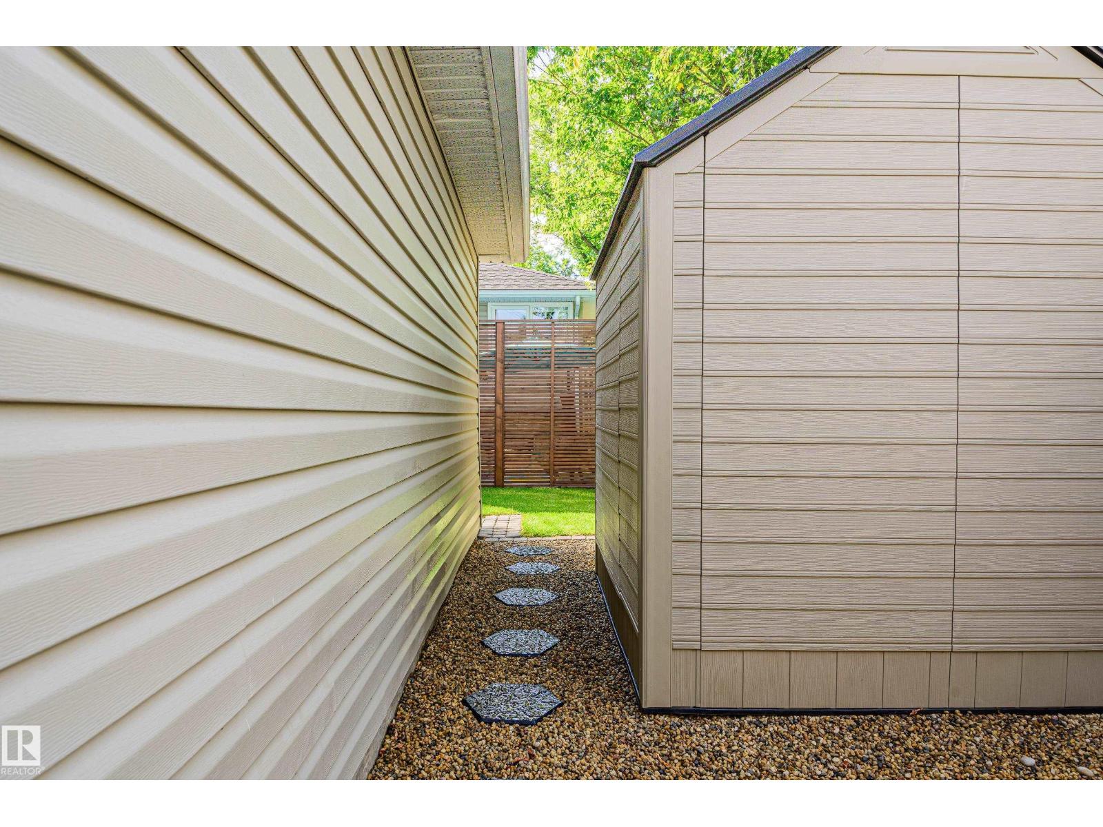 14604 92A AV NW - 61