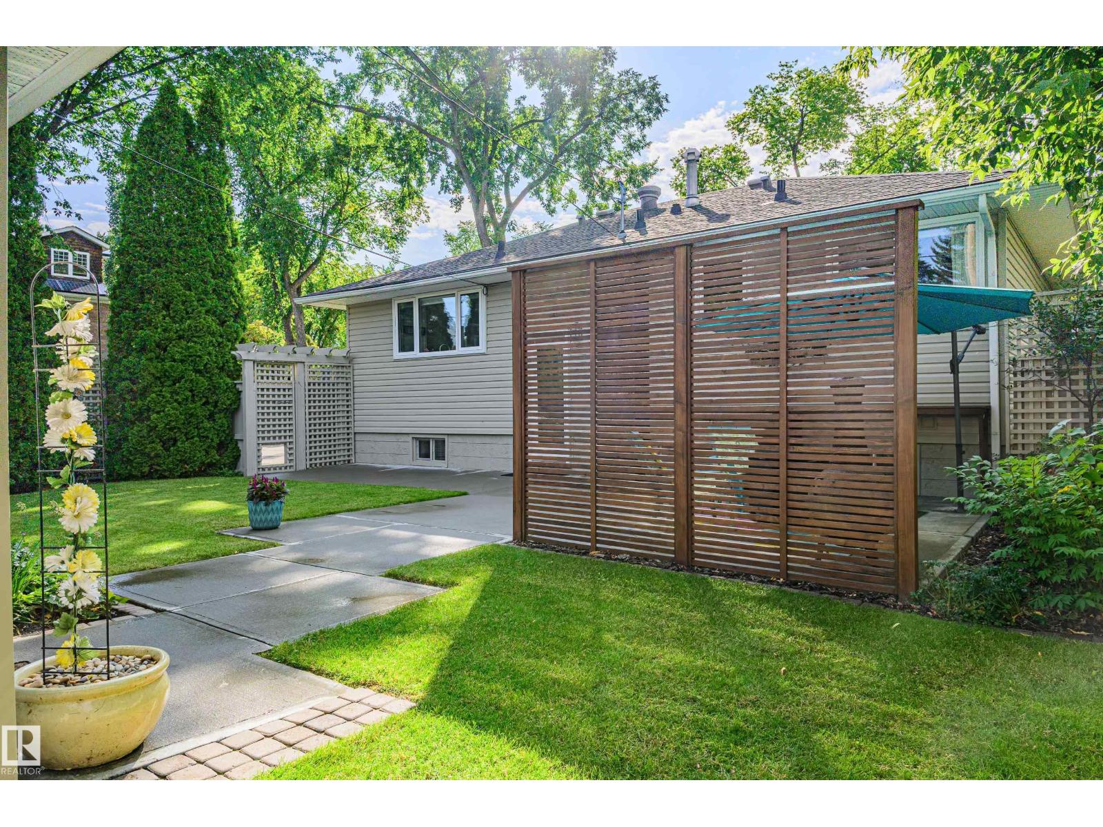 14604 92A AV NW - 63