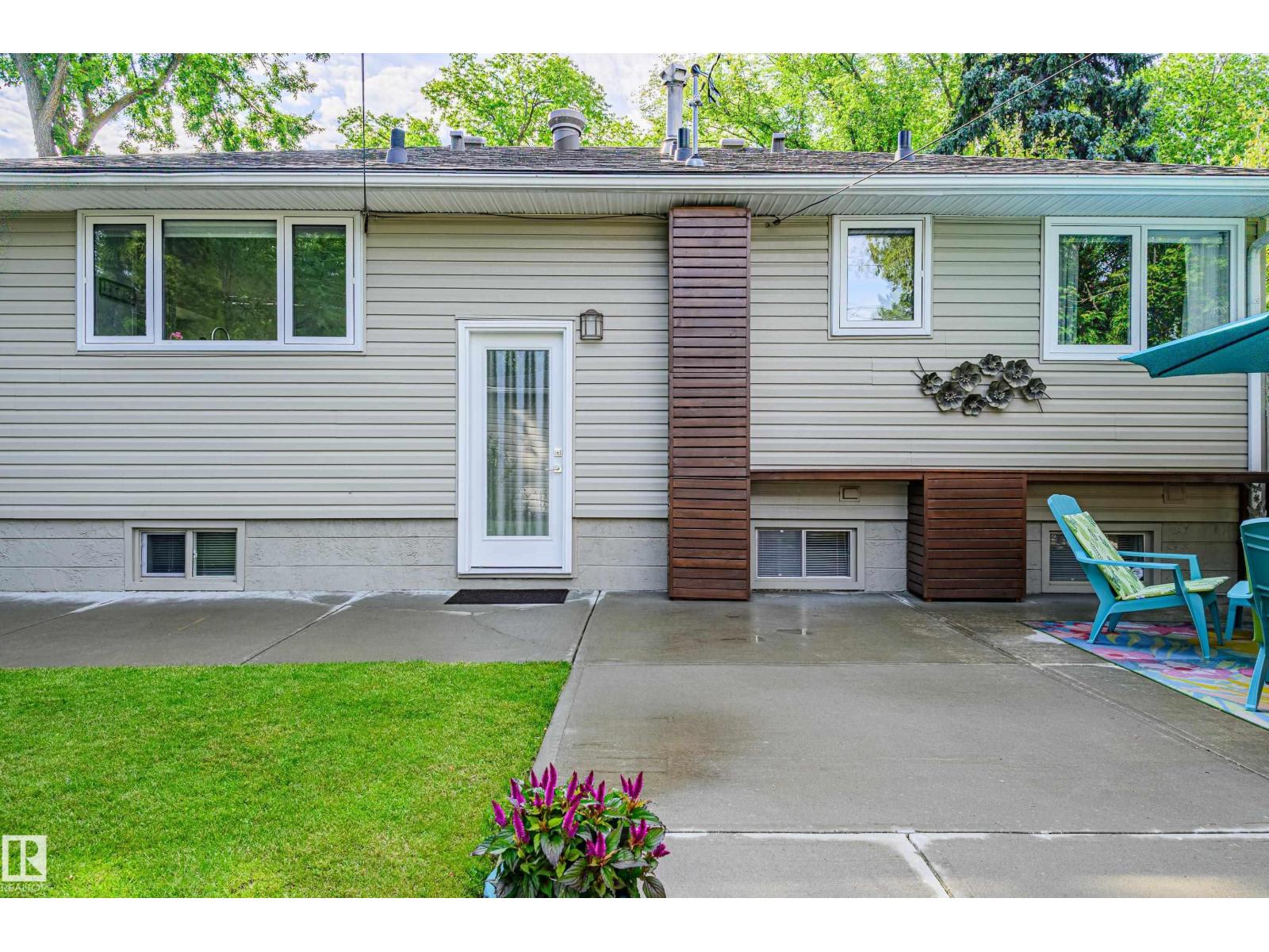14604 92A AV NW - 67