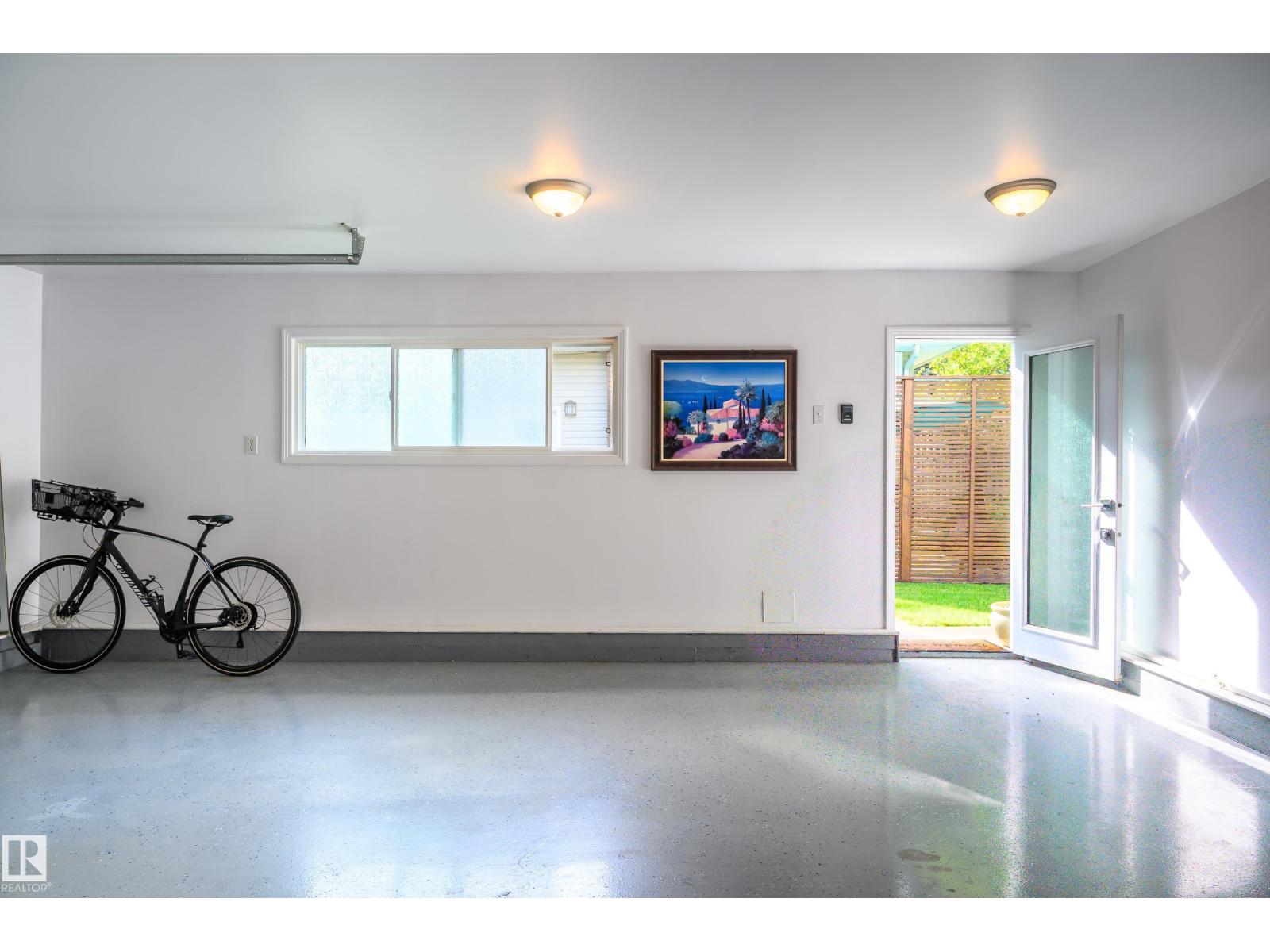 14604 92A AV NW - 70