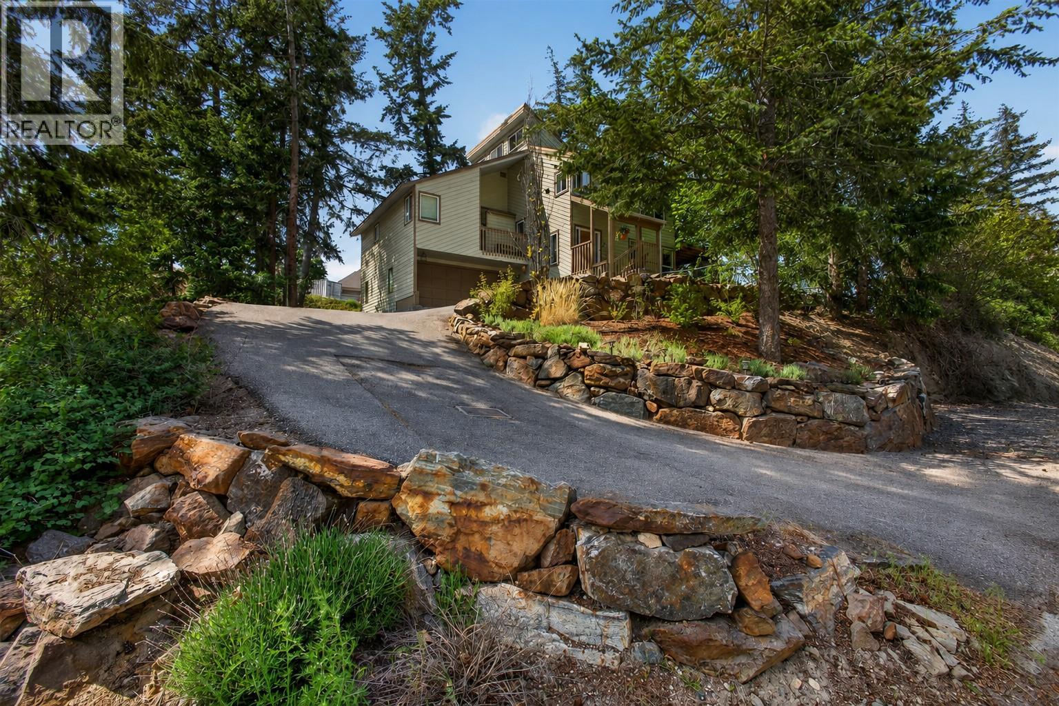 442 Clifton Road N - 8