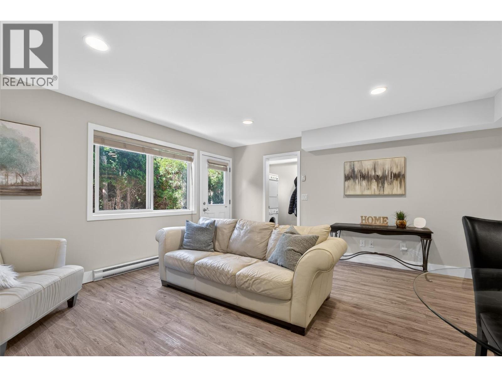  2131 Shannon Way, West Kelowna