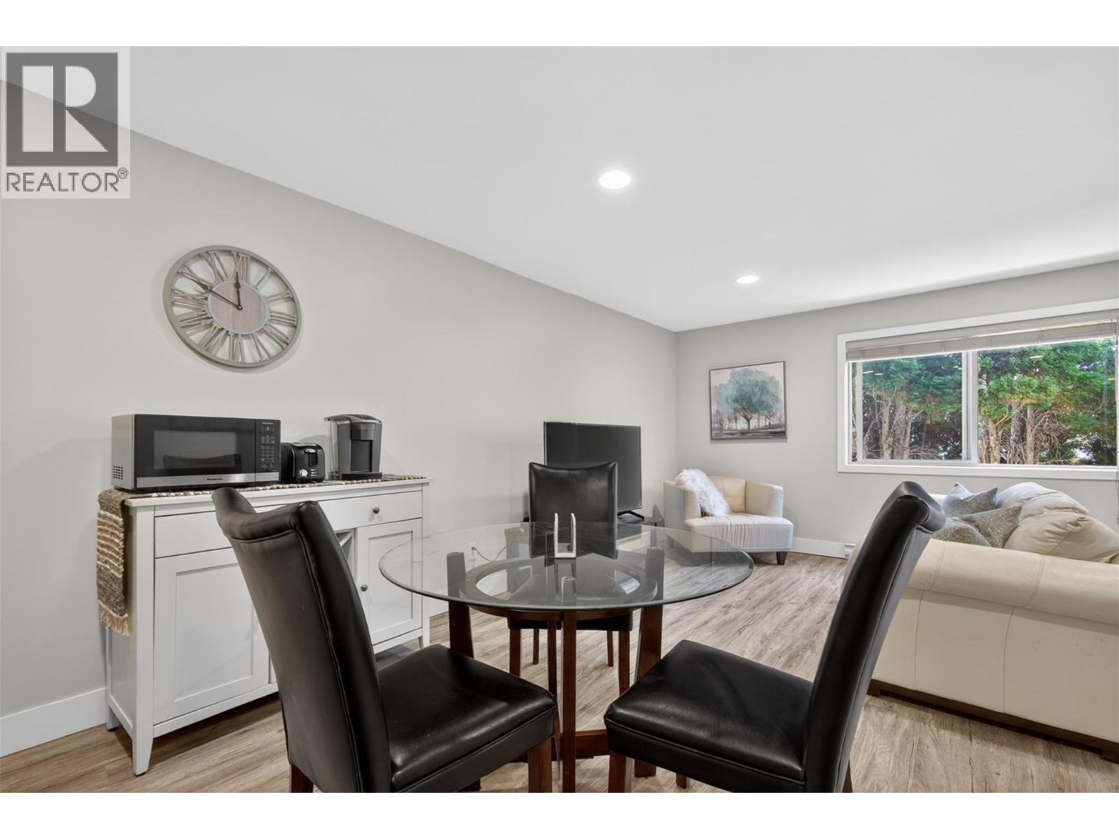 2131 Shannon Way - 34
