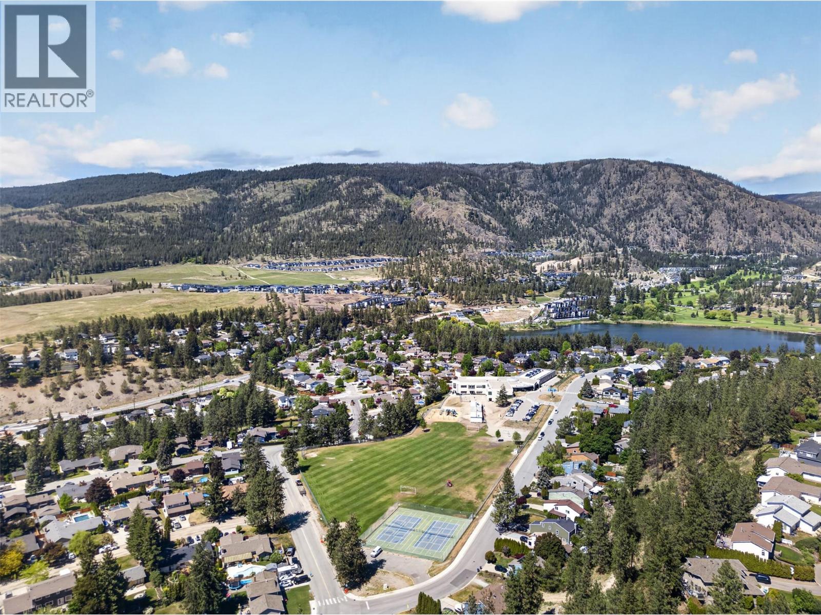  2131 Shannon Way, West Kelowna