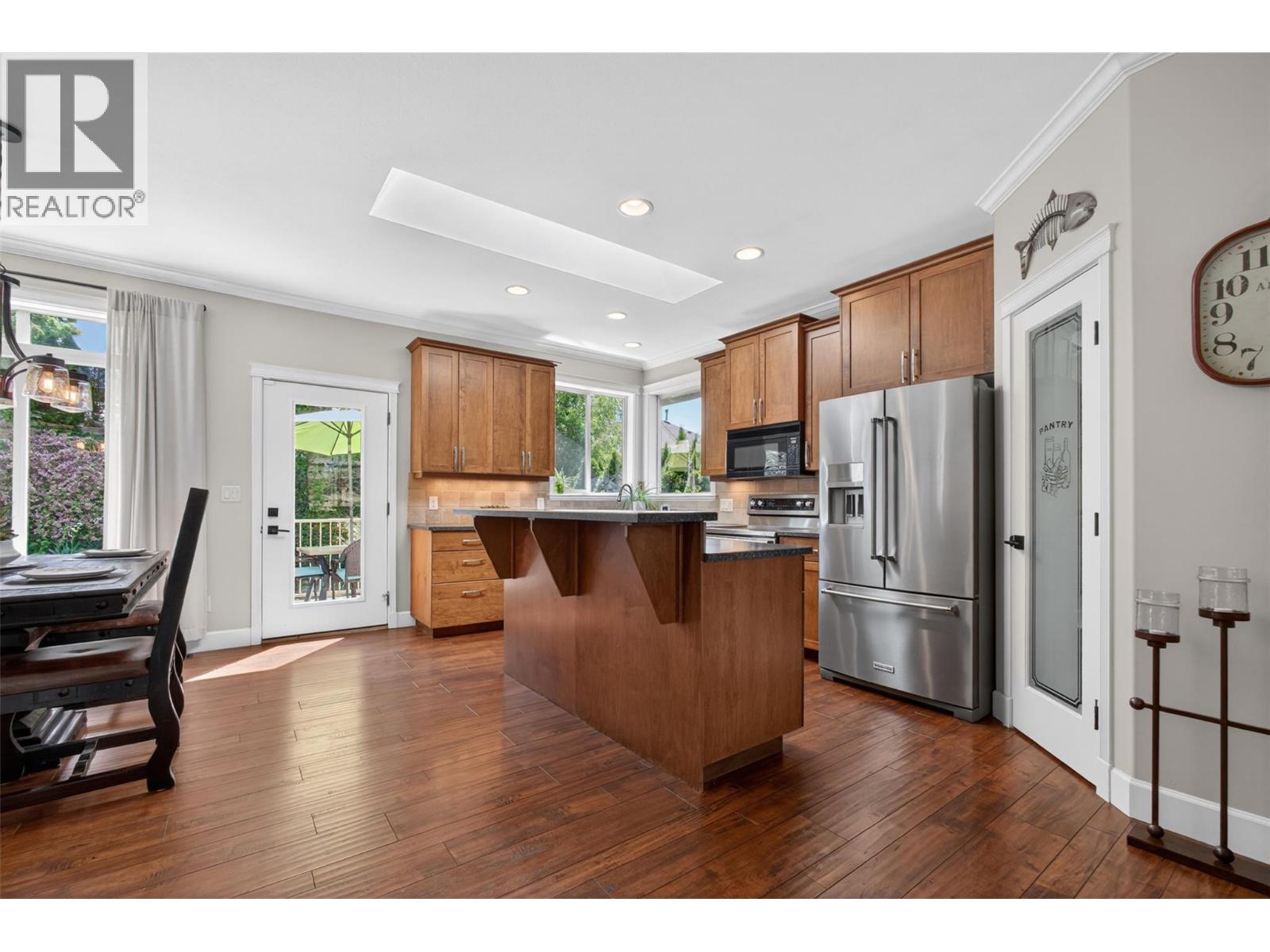  2131 Shannon Way, West Kelowna
