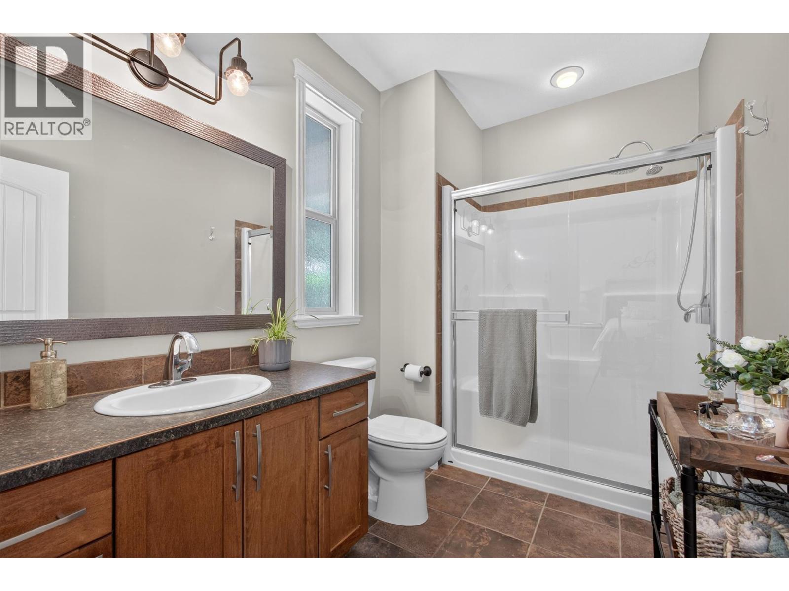  2131 Shannon Way, West Kelowna