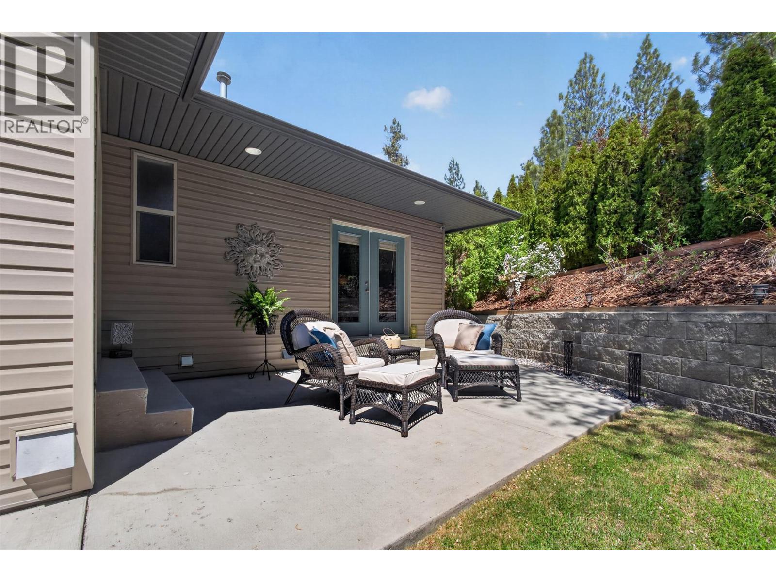  2131 Shannon Way, West Kelowna