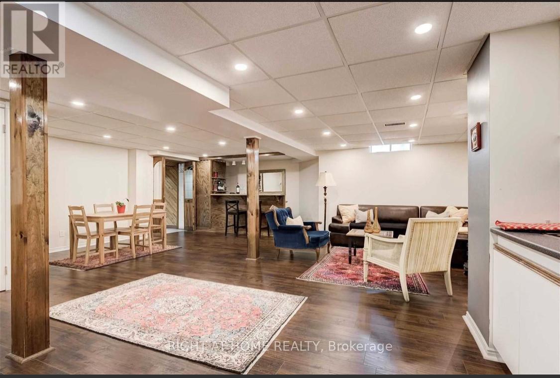 236 MCCAFFREY ROAD S - 32