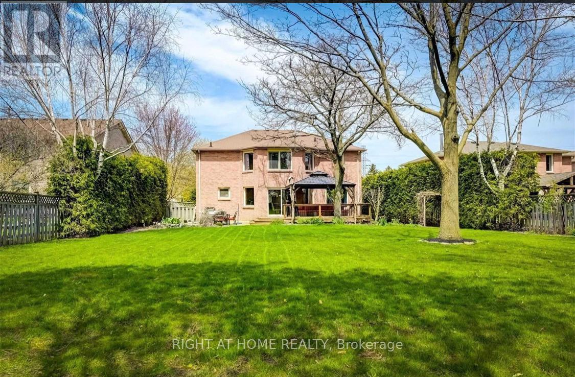 236 MCCAFFREY ROAD S - 36