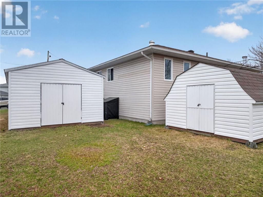 22 Paiement Court, Sturgeon Falls, Ontario, P2B3E4 — Photo 9