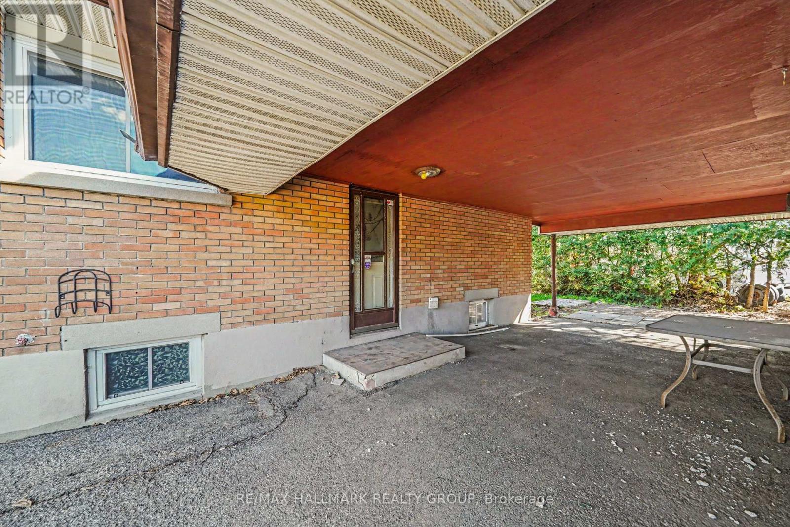 1299 EVANS BOULEVARD - 31