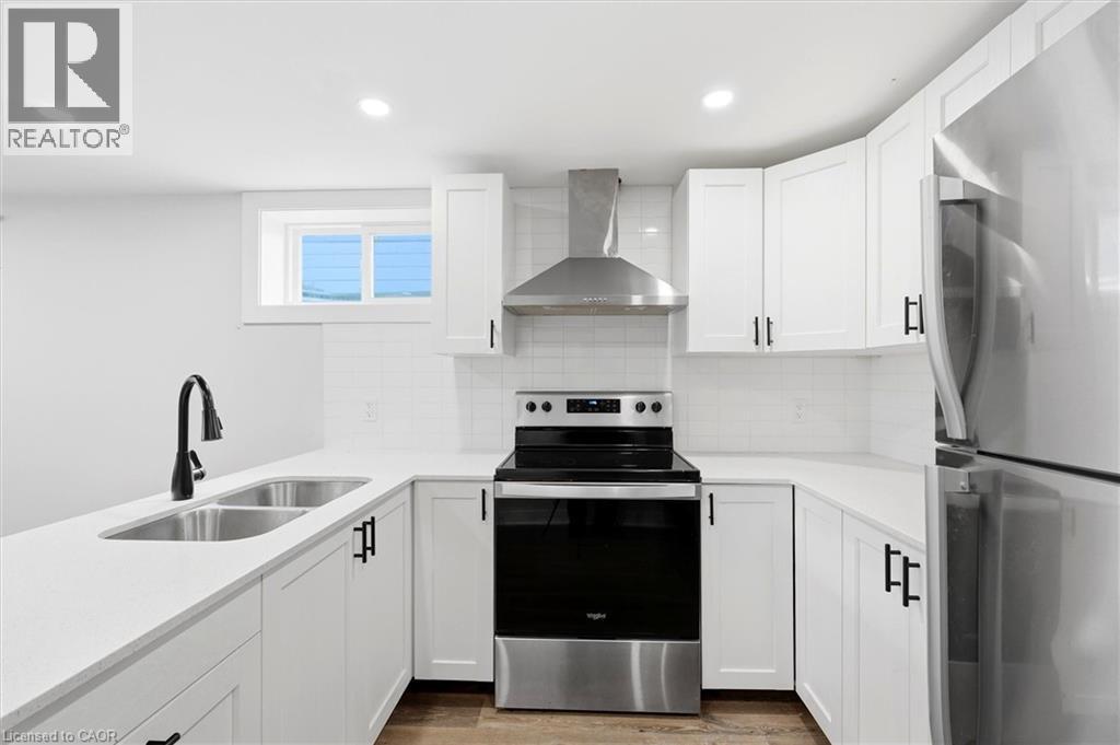 16 RONALDSHAY Avenue - 23