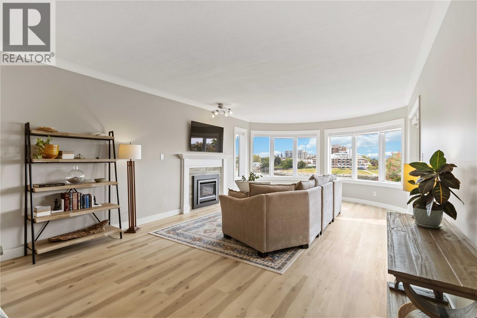 303 50 Songhees Road, Victoria