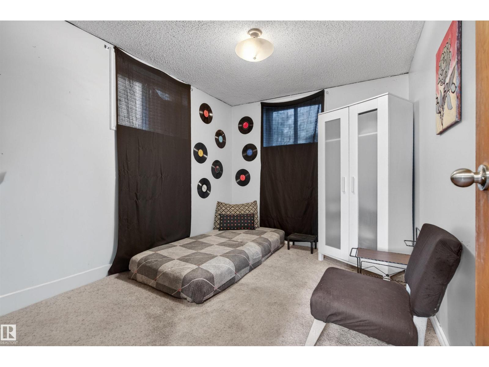 6402 106 ST NW NW - 21