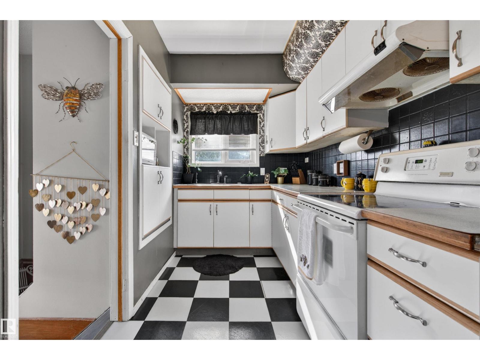 6402 106 ST NW NW - 5