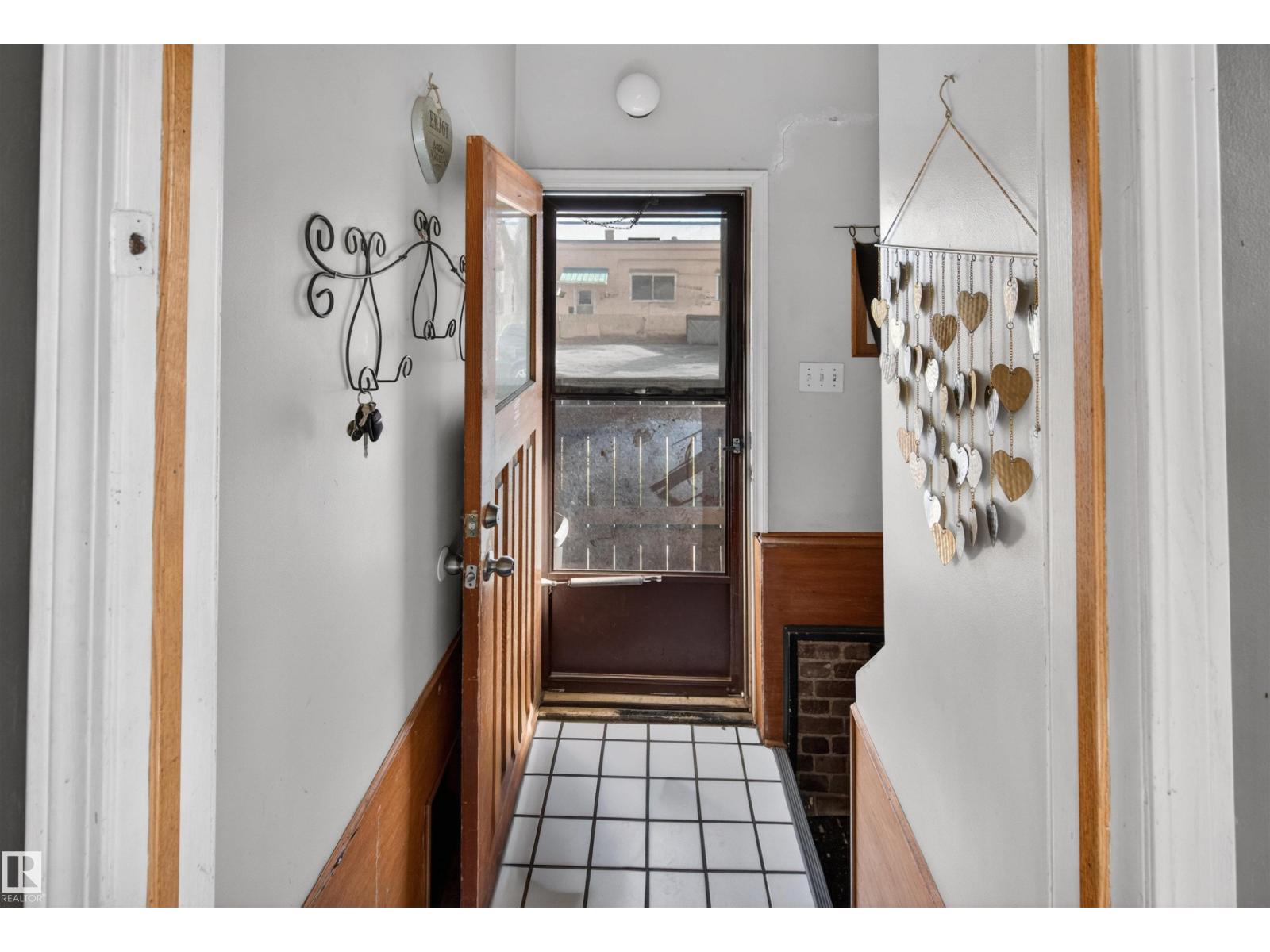 6402 106 ST NW NW - 12