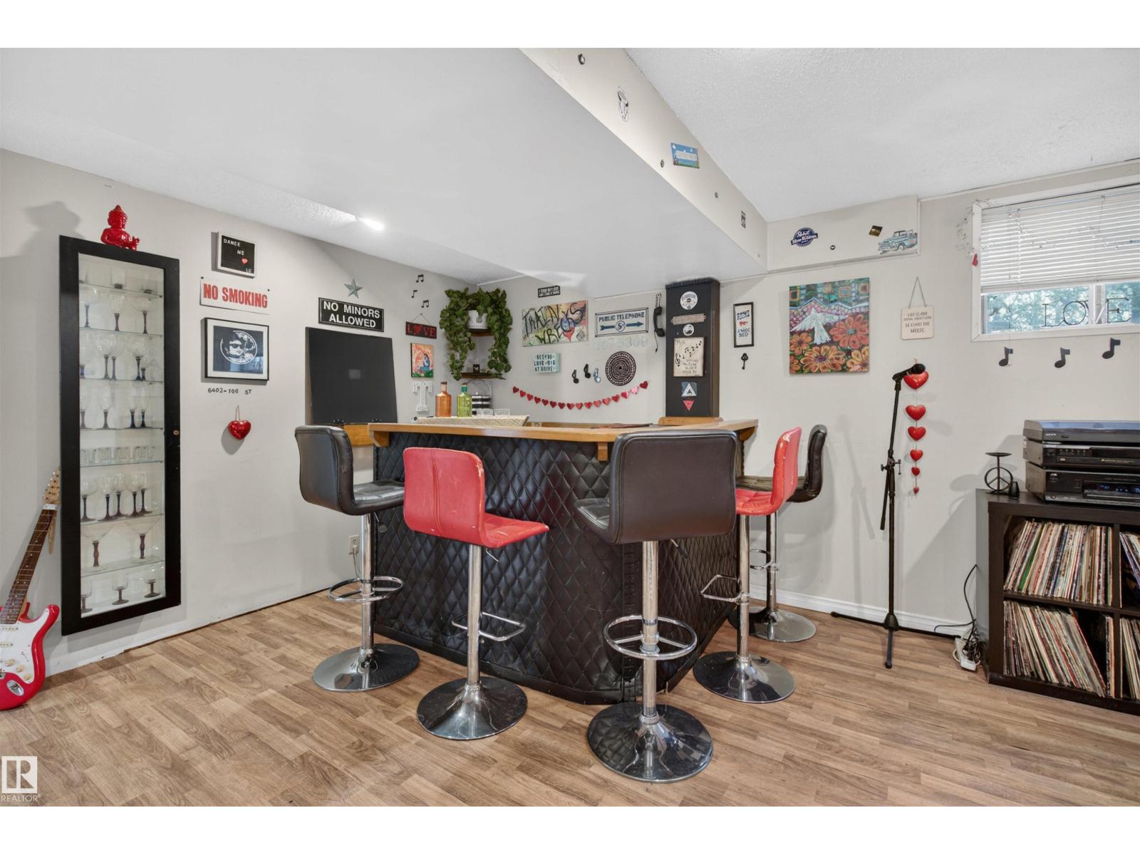 6402 106 ST NW NW - 18