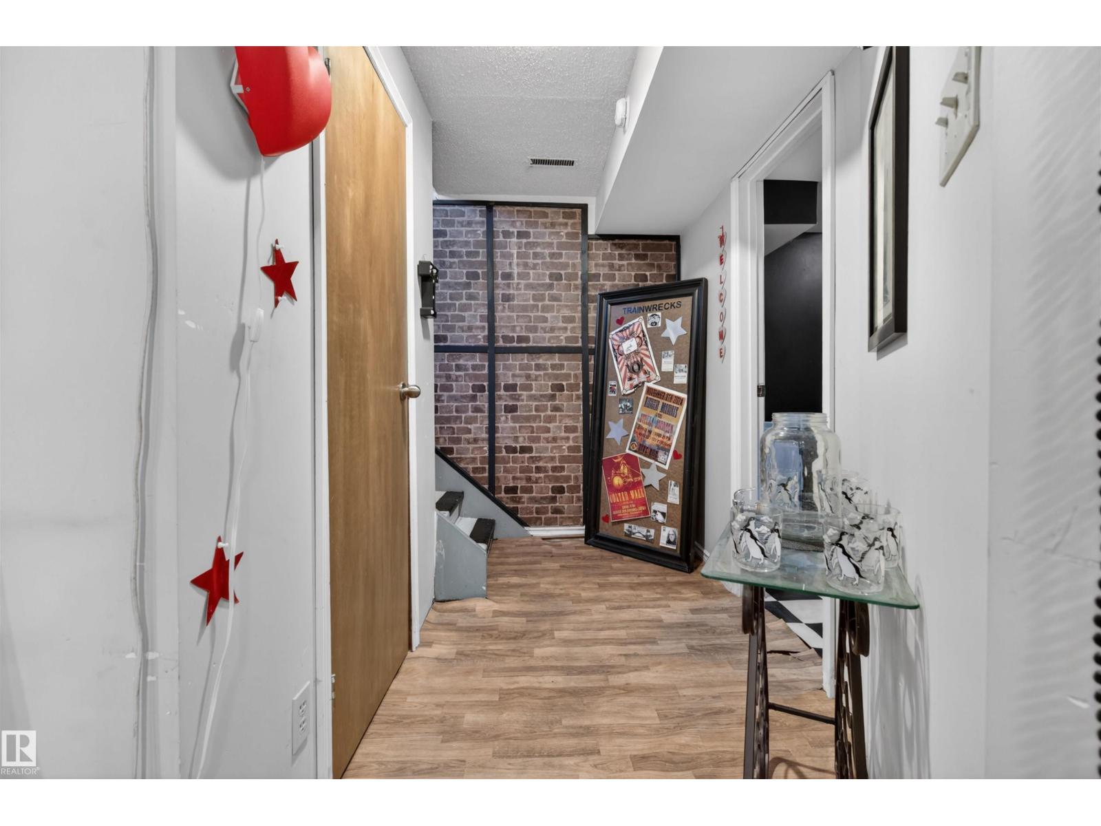 6402 106 ST NW NW - 13
