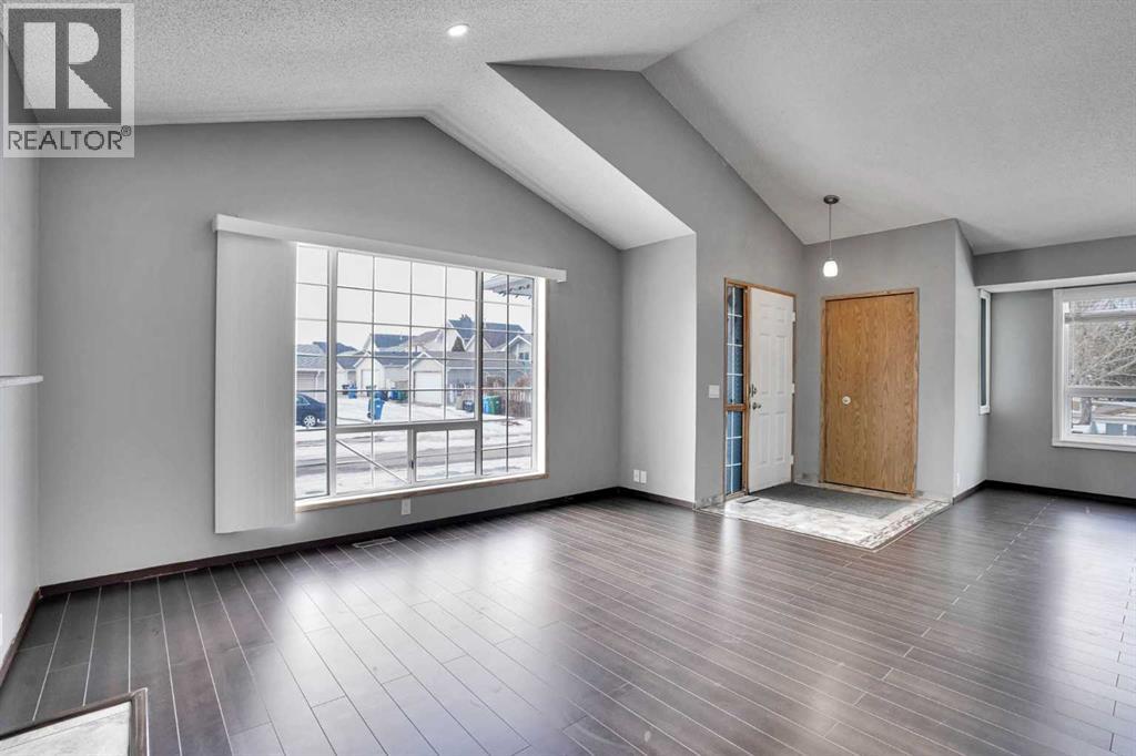 131 Martinridge Grove NE - 10