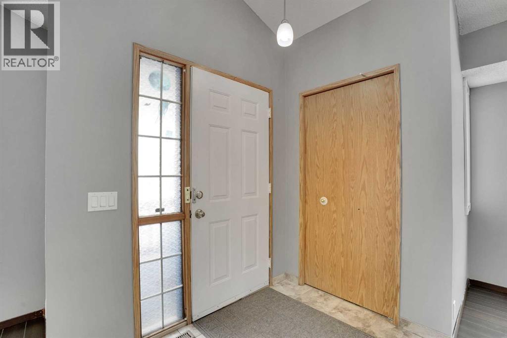 131 Martinridge Grove NE - 6