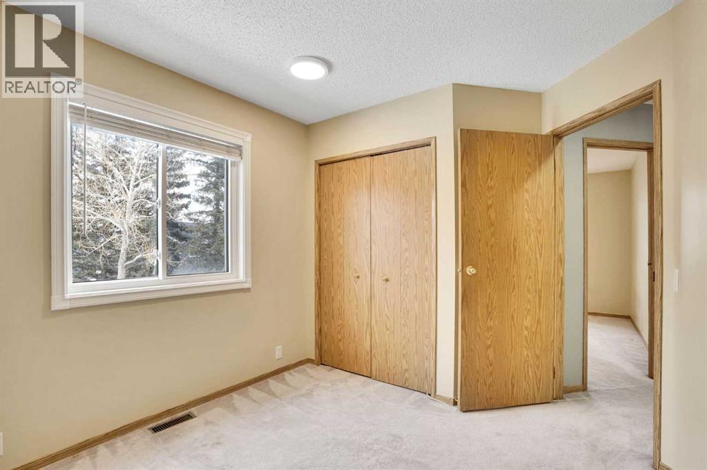 131 Martinridge Grove NE - 49