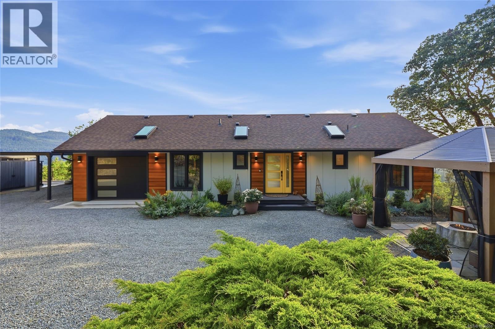 2399 Chain Way - 1