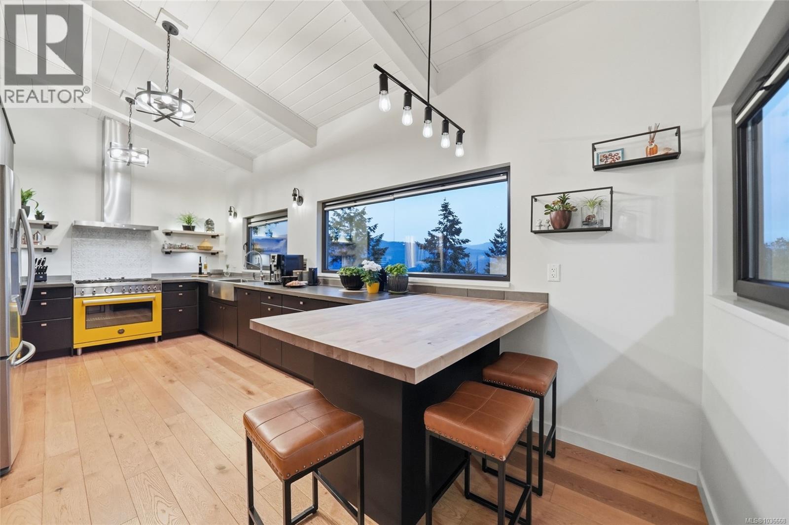 2399 Chain Way - 4