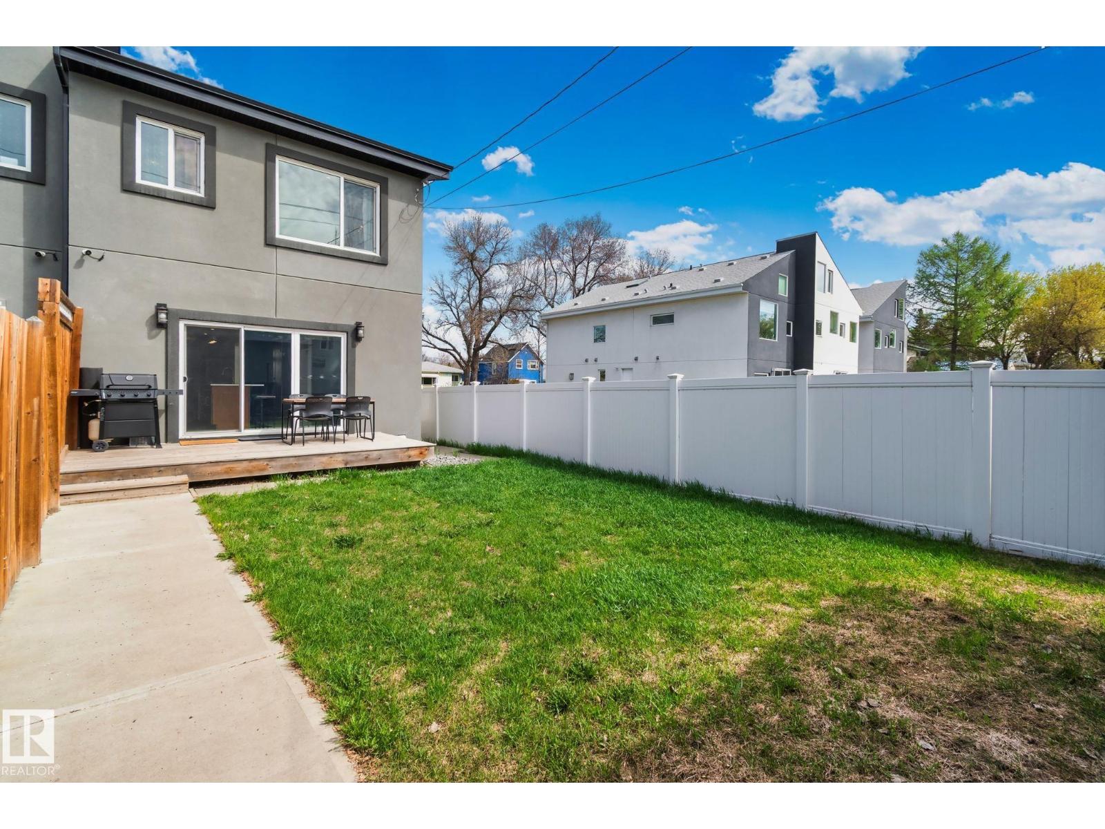 9855 79 AV NW - 46