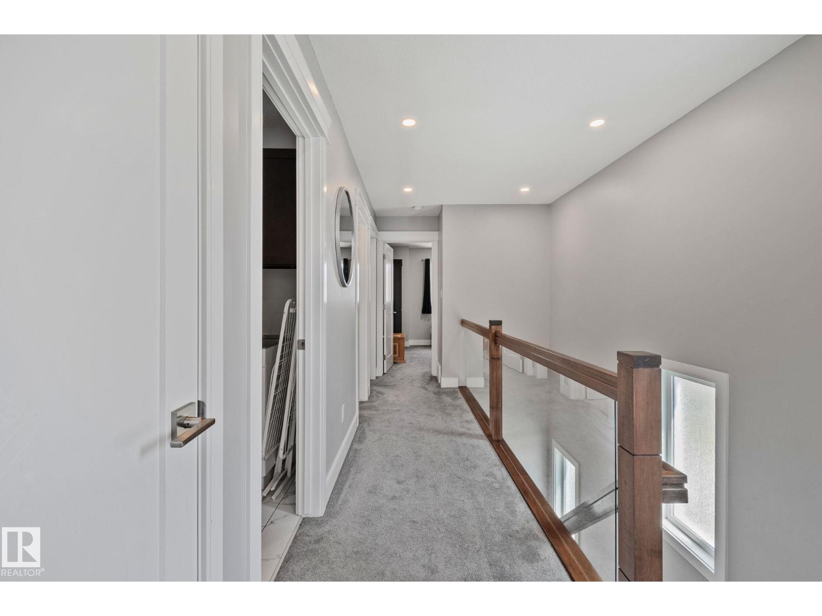 9855 79 AV NW - 30