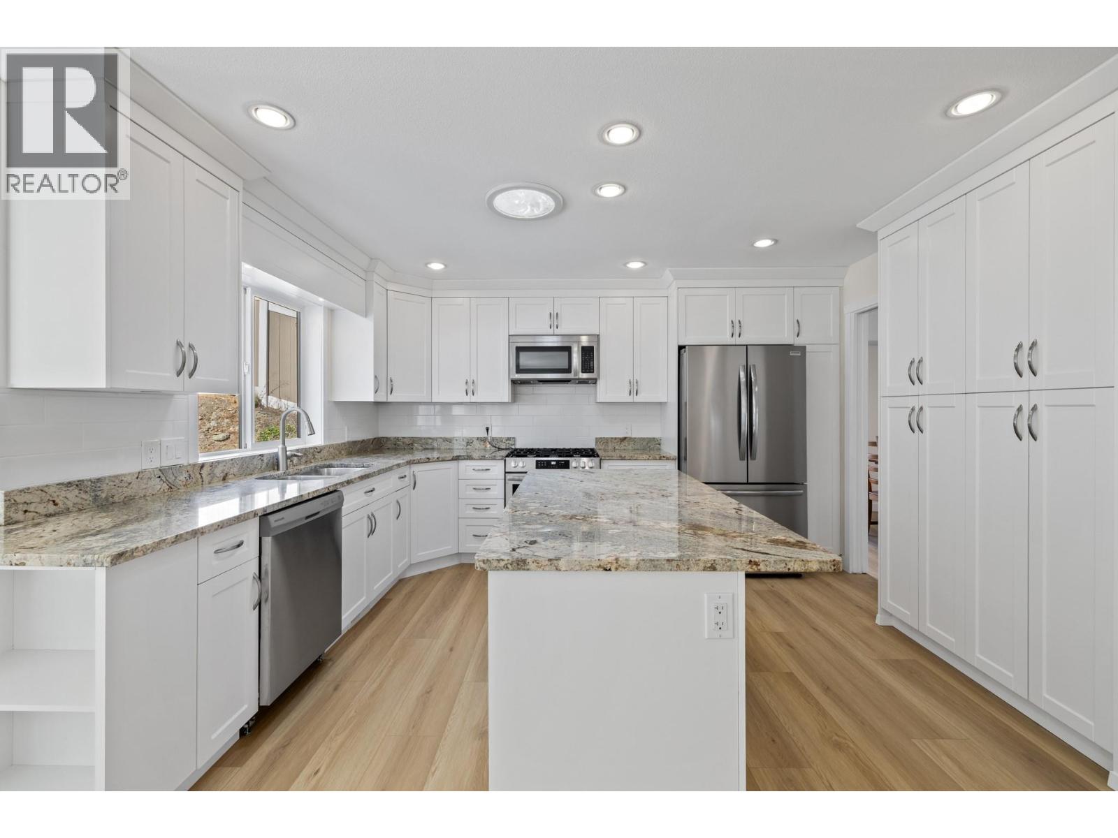 1638 Lindsay Drive, Kelowna