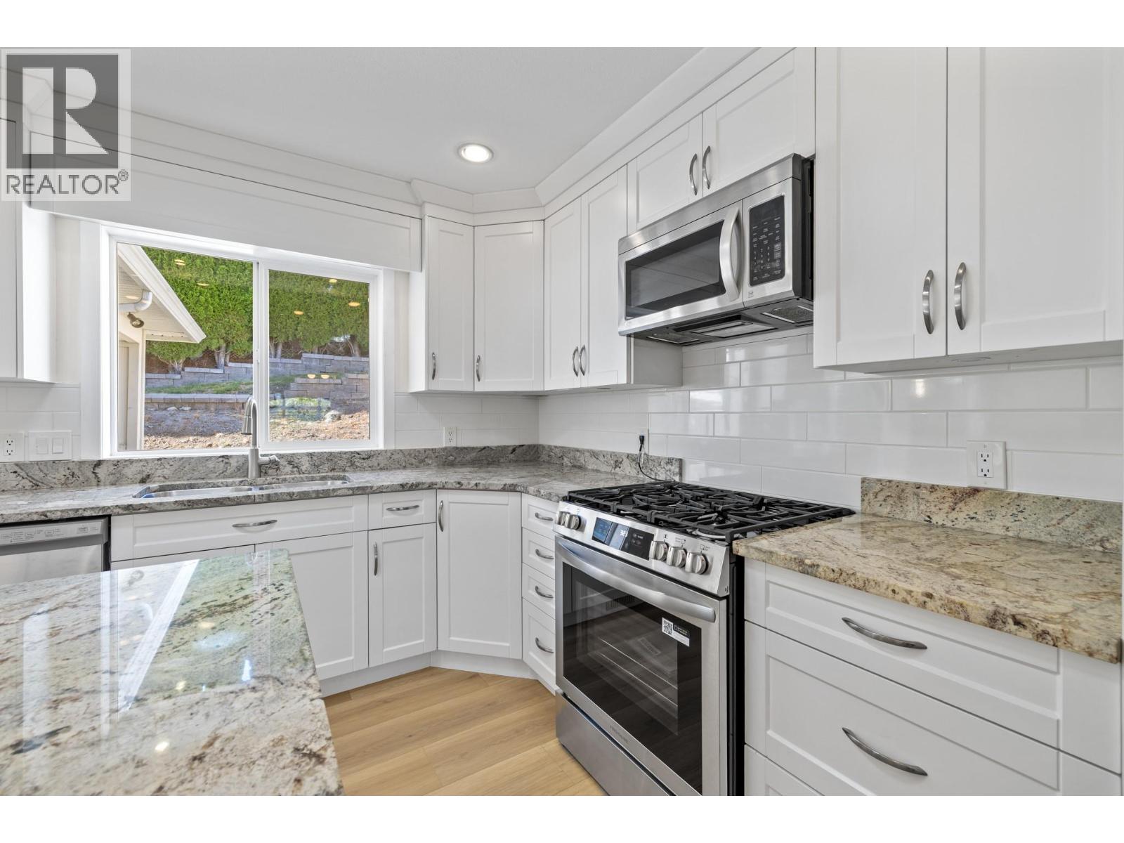 1638 Lindsay Drive - 5