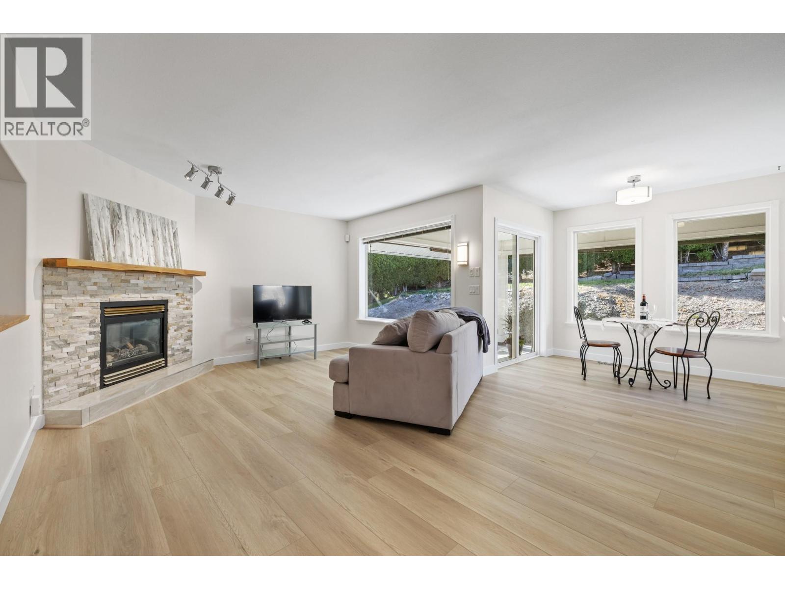 1638 Lindsay Drive - 7