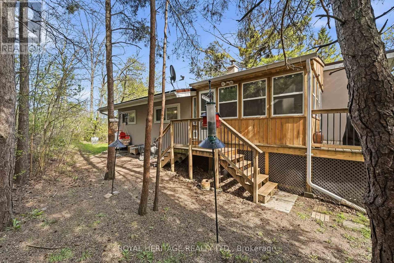 30 STOCKDALE ROAD - 31